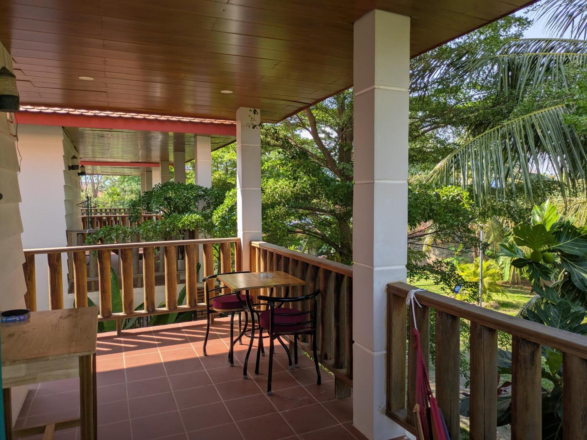 Coconut Lodge Kampot Exterior photo