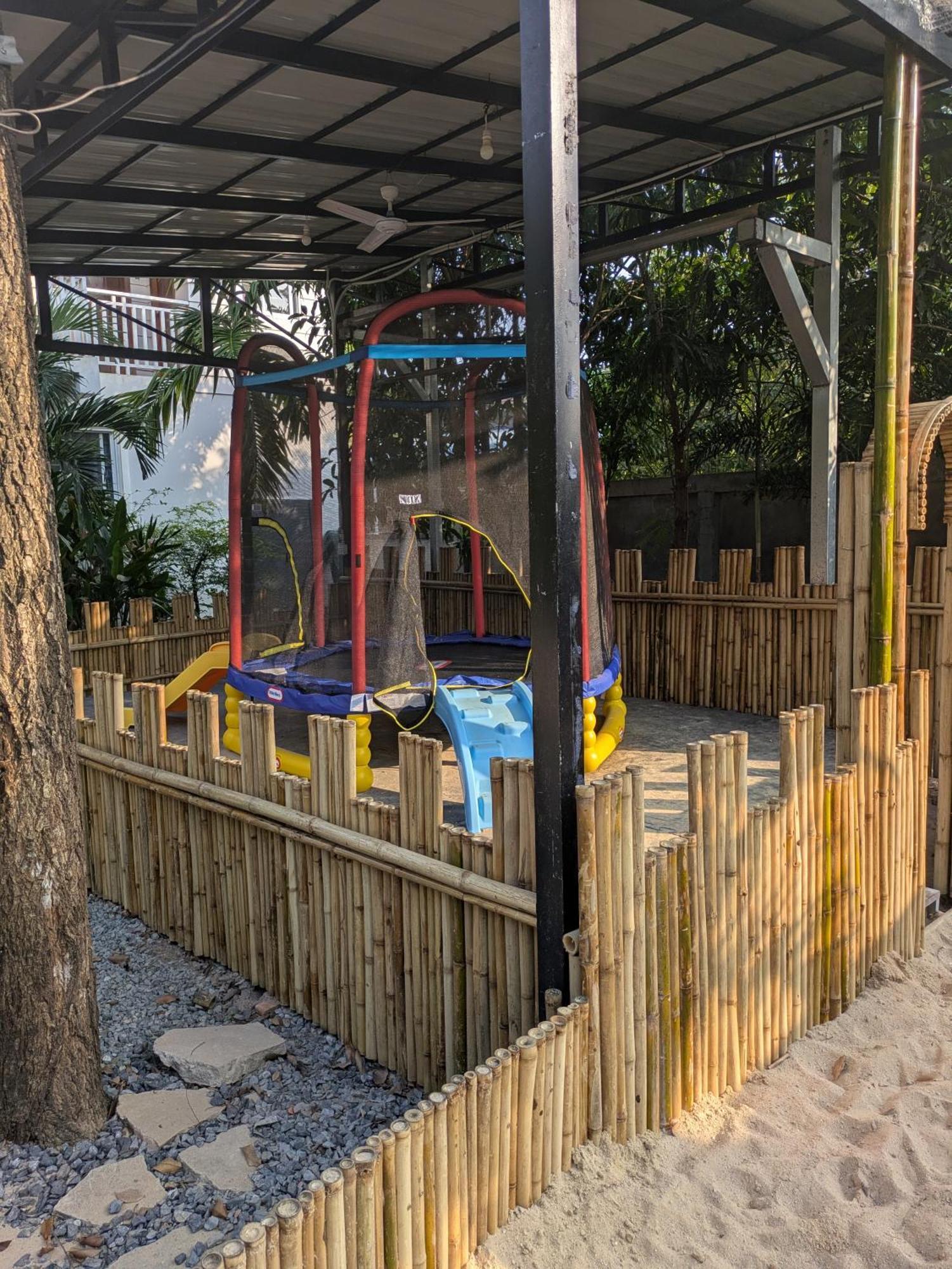 Coconut Lodge Kampot Exterior photo